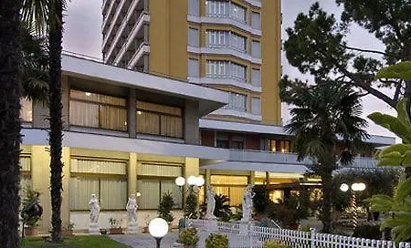 Fabilia Terme Augustus 4* Монтегротто-Терме