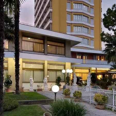 Fabilia Terme Augustus 4* Монтегротто-Терме